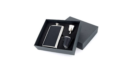 купите Подарочный набор: фляга походная для спиртного S.Quire 1508YGB, 3 стаканчика и воронка в Тюмени